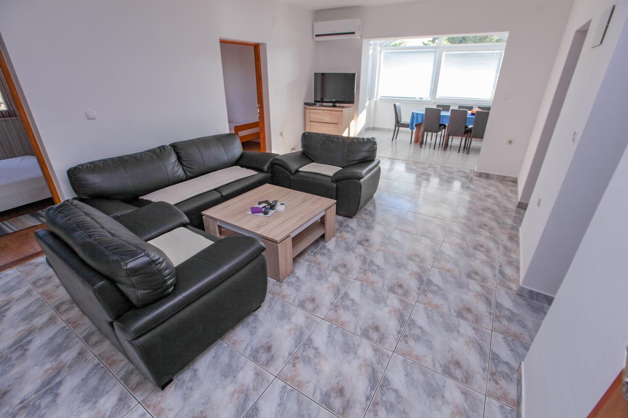 Apartments Dinko 诺瓦利娅 外观 照片