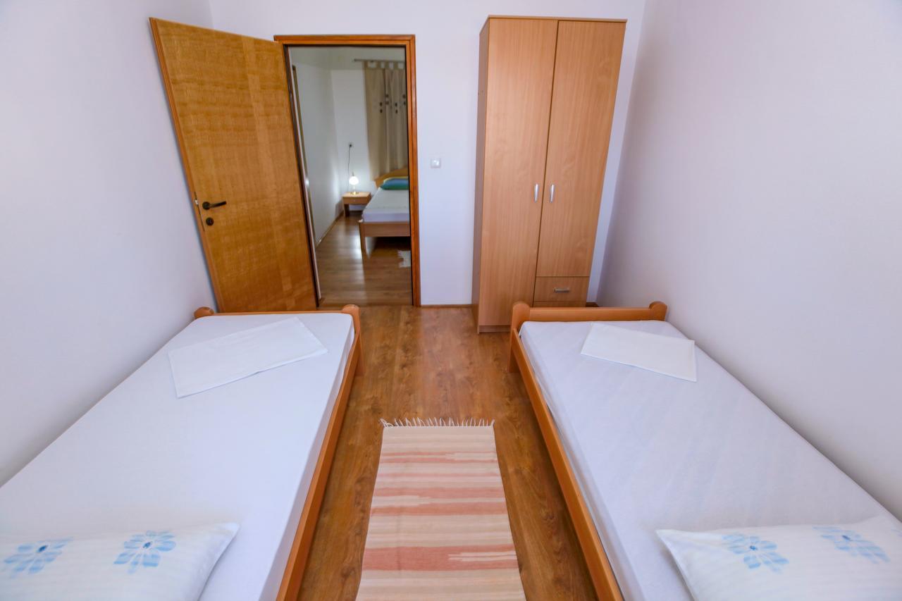 Apartments Dinko 诺瓦利娅 外观 照片